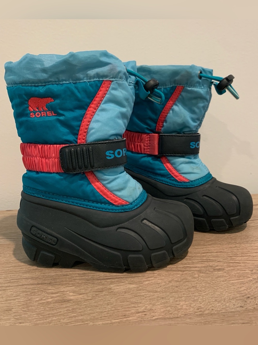 Sorel Snow Commander little kids snow boots, size 8, blue/coral — freshly washed